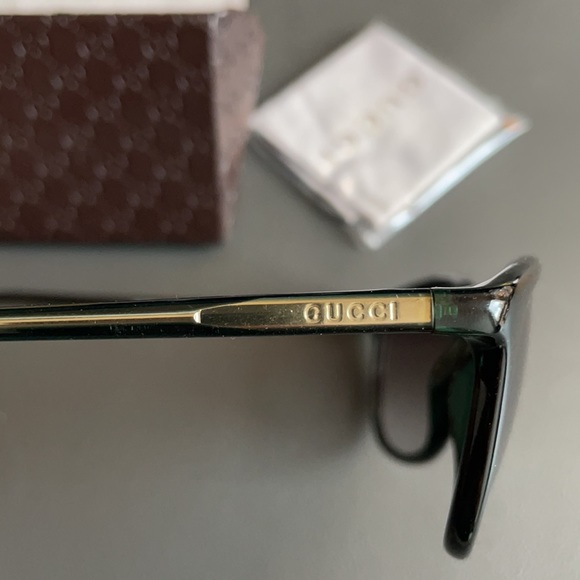 GUCCI Sunglasses - Picture 6 of 6